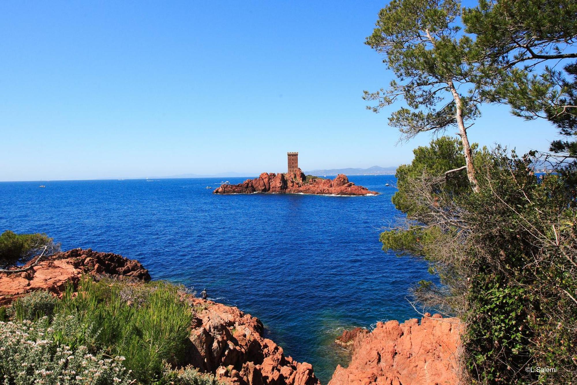 فيلا Saint-Raphaëlفي La Farigoule المظهر الخارجي الصورة